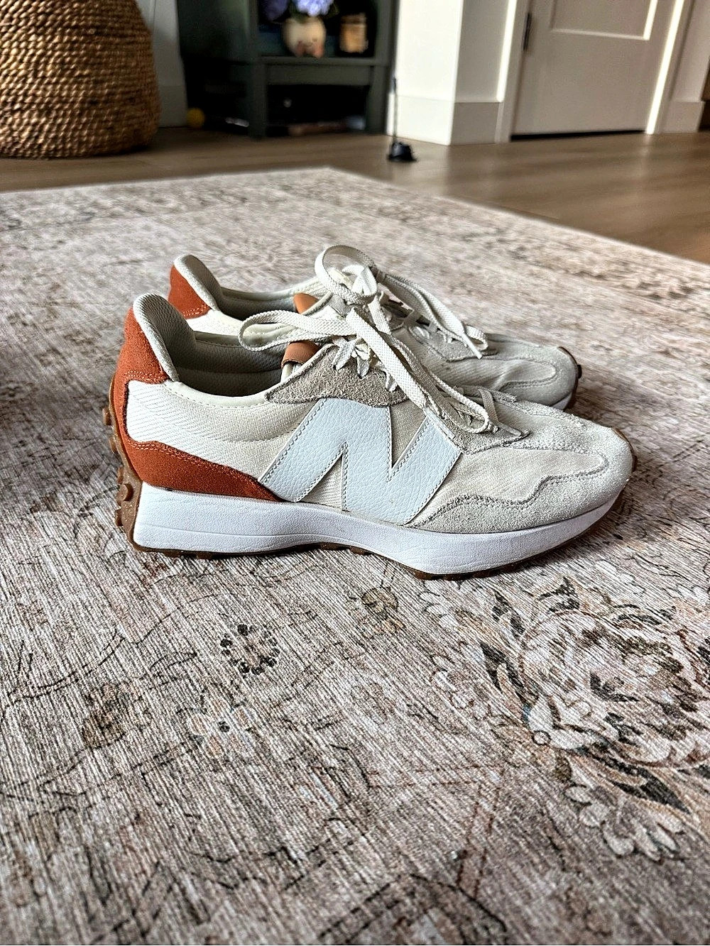 New Balance 327 Womens
